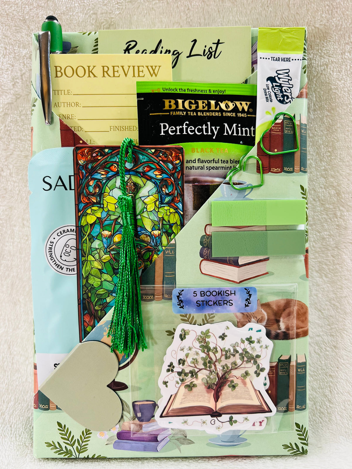 Dark Romantasy - Sprayed Edges Blind Date with a Book 401